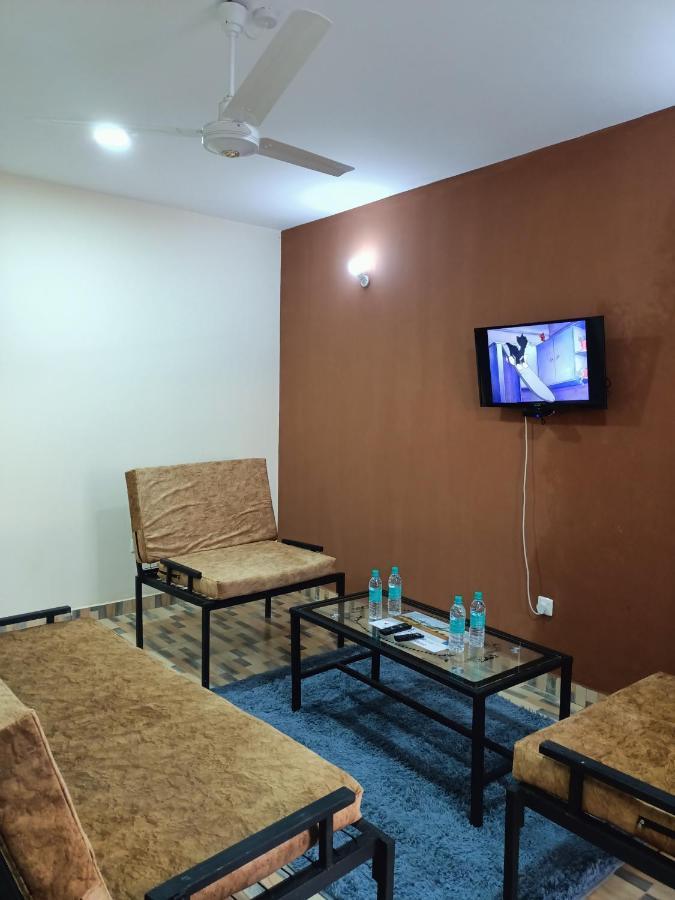 1 Bedroom Fully Furnished Luxurious Apartment Voi Town Екстер'єр фото