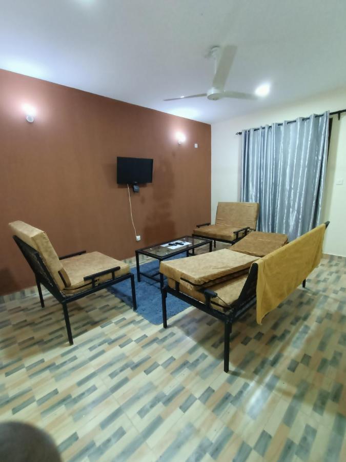 1 Bedroom Fully Furnished Luxurious Apartment Voi Town Екстер'єр фото